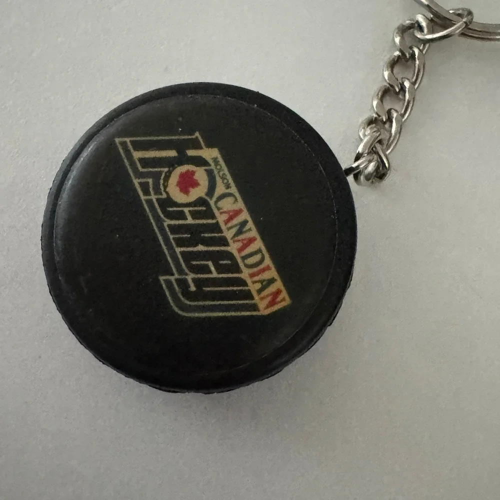 Molson Canadian Hockey Puck Keychain‎ 